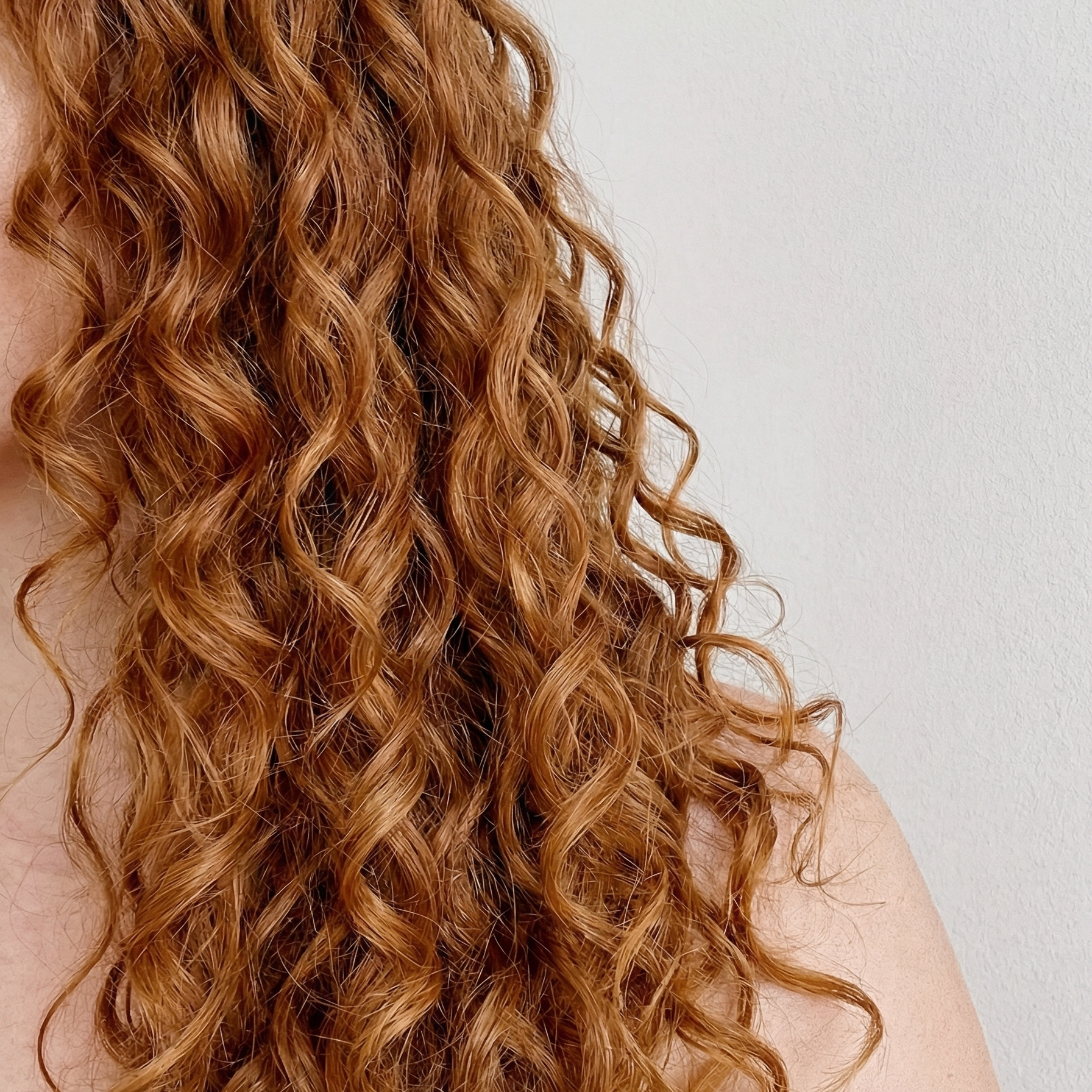 Hair Growth Serum: What Actually Works, How to Choose One, and When to Consider Pills Instead